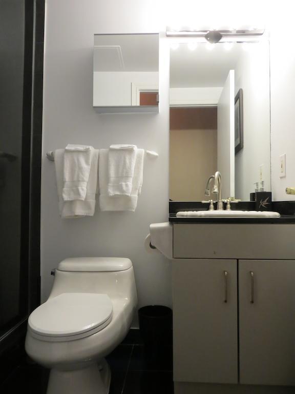 Financial District Furnished Apartment Toronto Room photo