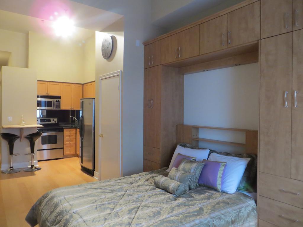 Financial District Furnished Apartment Toronto Room photo